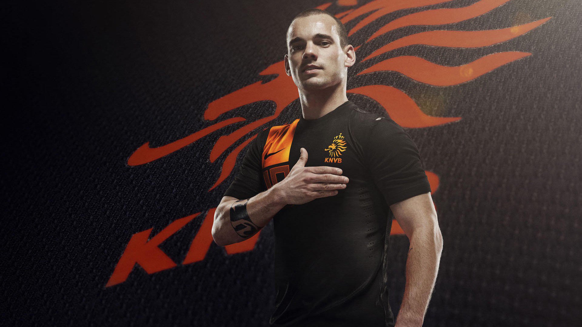 国足体能训练体系日益完善,记者_国足体能状况不太理想